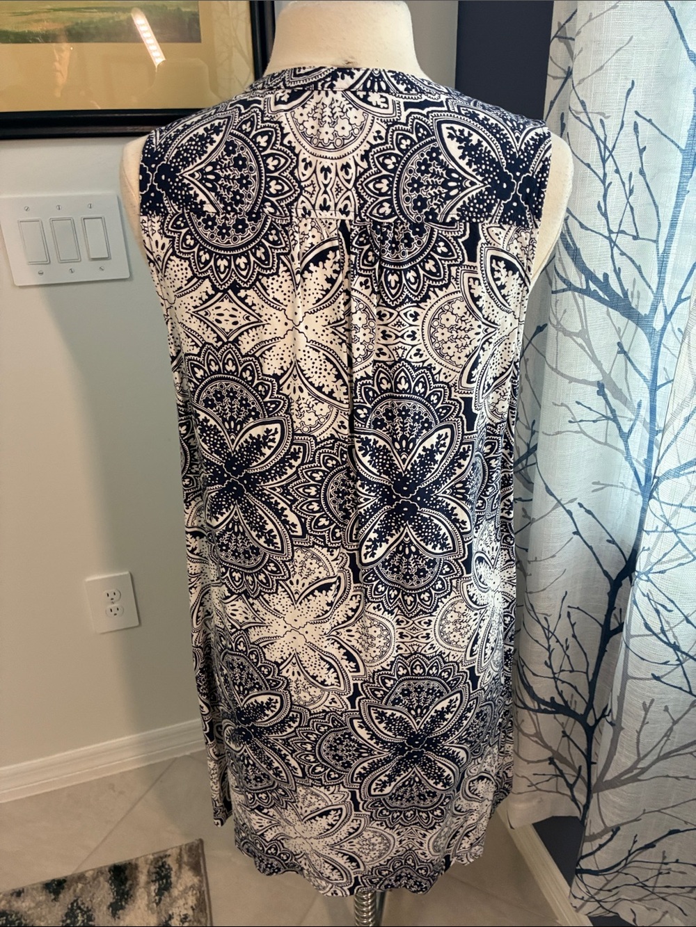 Old Navy Navy and White Paisley Sleeveless Tunic Dress - Picture 4 of 6